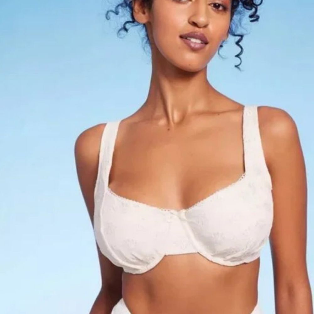 Wild Fable Pointelle Underwire Bikini Top Cream M (8-10) NWT